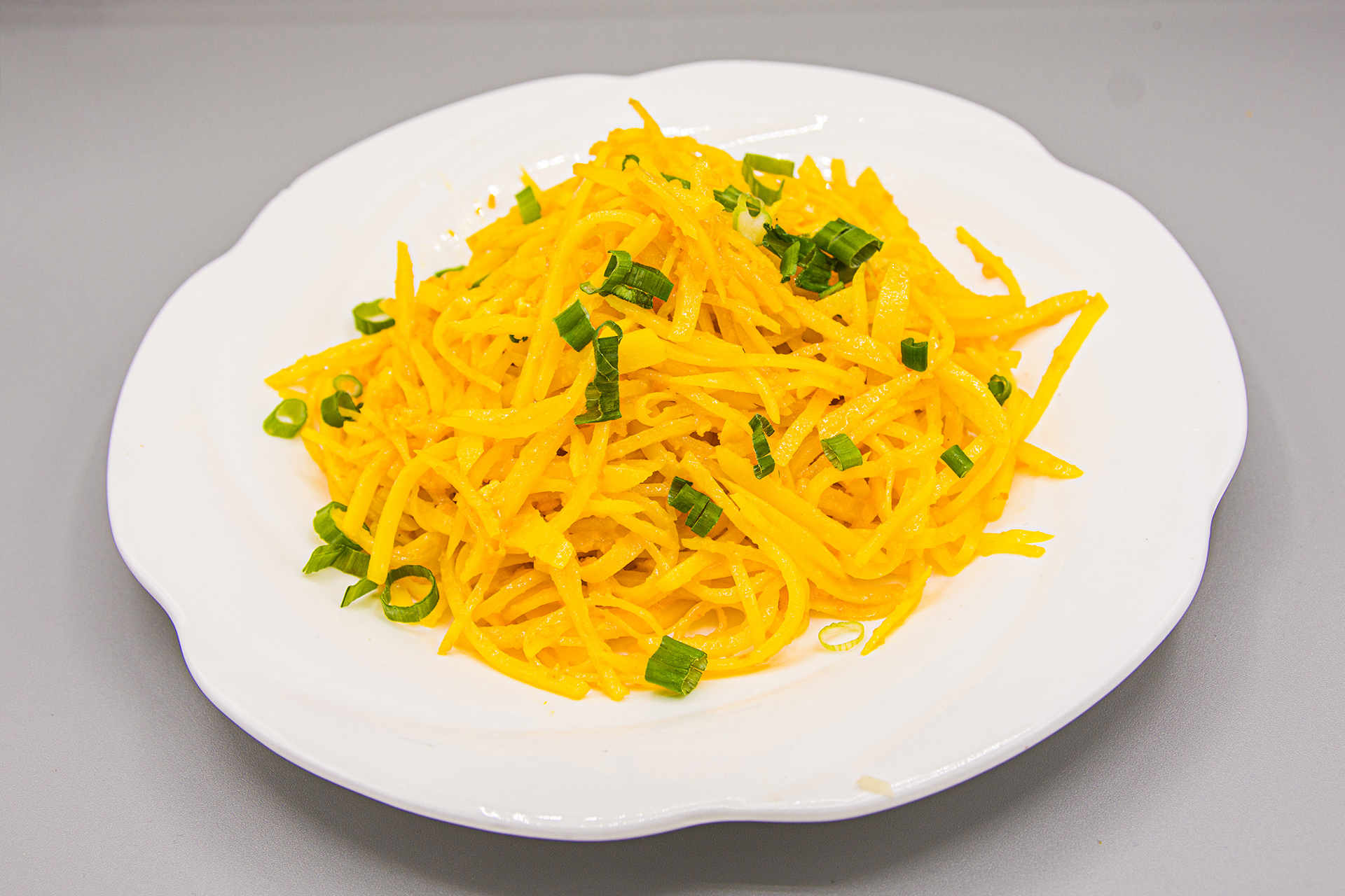 v21. shredded potato salty egg yolk 咸蛋黄土豆丝